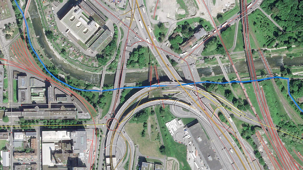 Orthophoto 2022 d'une partie de Bâle-Ville à partir d'une image satellite commerciale Pléiades Neo, superposée avec des données swissTLM3D pour toutes les routes et chemins visibles. Des couleurs différentes sont utilisées pour les différents types de routes